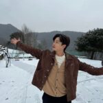 Kim Min-seok Instagram - 평창 셋트장에 고립된 나... 사진이라도 찍고자 했지만. 이 또한 쉽지않네. #눈그만