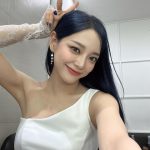 Kim Se-jeong Instagram - Top or Cliff 🚪