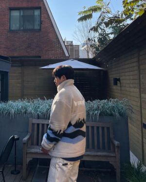 Kim Sung-cheol Instagram - 따뜨읏

#AD #르꼬끄 #플리코 #플리스자켓