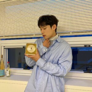 Kim Sung-cheol Instagram - 지원사격🏹