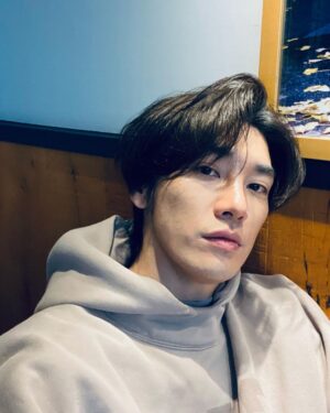 Kim Young-kwang Instagram - 🫶🏻