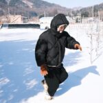 Kim Young-kwang Instagram - #눈밭 ❄️❄️❄️