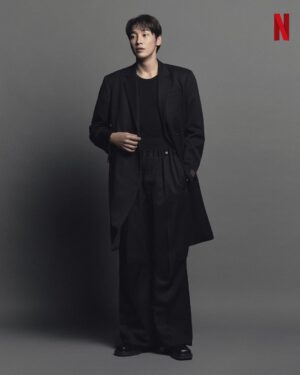 Kim Young-kwang Instagram - 😎 #netflix  @netflixkr