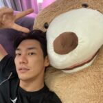 Kim Young-kwang Instagram - 왕큰 인형 해외배송 나보다 큼
