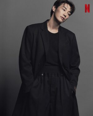 Kim Young-kwang Instagram - 😎 #netflix  @netflixkr