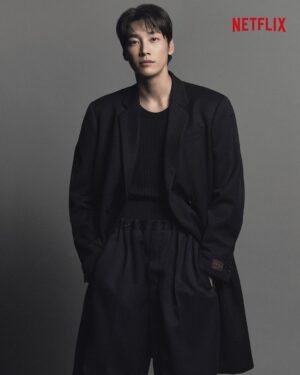 Kim Young-kwang Instagram - 😎 #netflix  @netflixkr