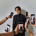 Kim Young-kwang Instagram - 현장 스텝이 찍어준거