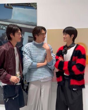 Kim Young-kwang Instagram - #dior 😁 반가워~