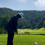Kim Young-kwang Instagram - #Kaws 같이 골프 🏌️🏌️ @ssunw 📸