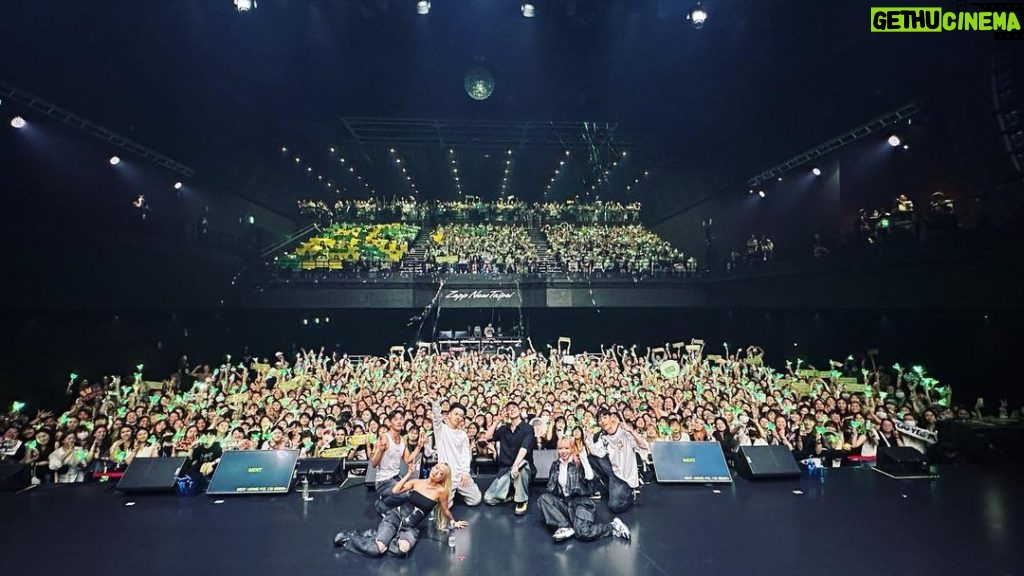 Kim Yu-gyeom Instagram - 💚