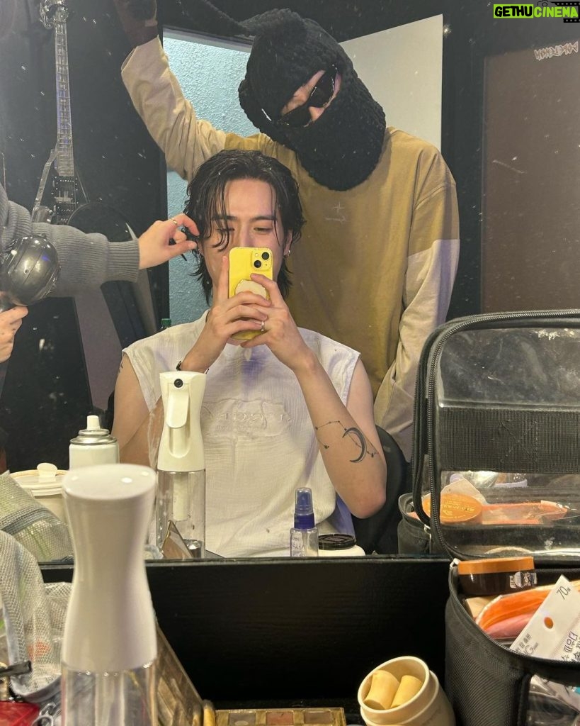 Kim Yu-gyeom Instagram - 파리파리😁