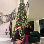 Kimberly Ann Voltemas Instagram - Merry Christmas from us naka ♥️🎄🍷 25.12.2023 #Bordeauxcolor