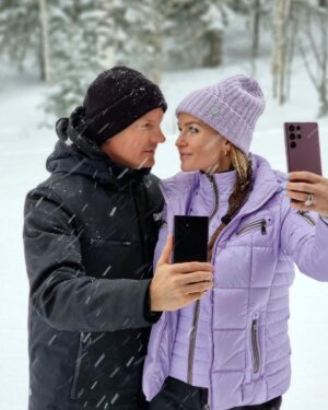 Kimi Räikkönen Instagram - My new phone is the Samsung Galaxy S22 Ultra. Comes with cool Nightography for pictures and videos in the dark. 
#TeamGalaxy @samsungsuomi