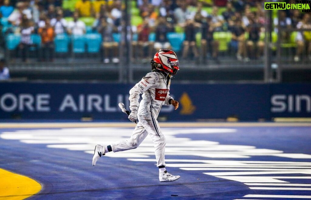 Kimi Räikkönen Instagram - Running home.