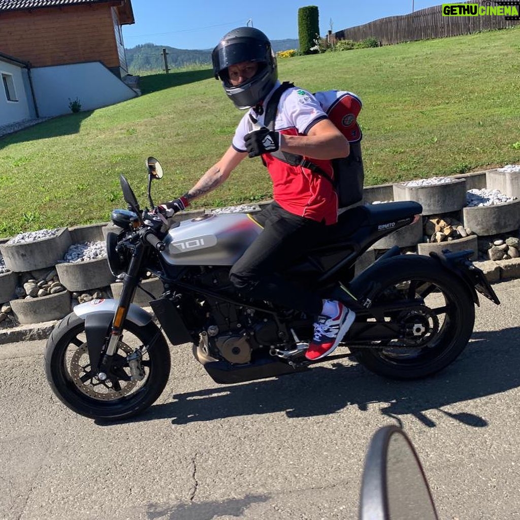 Kimi Räikkönen Instagram - Riding with @husqvarna1903