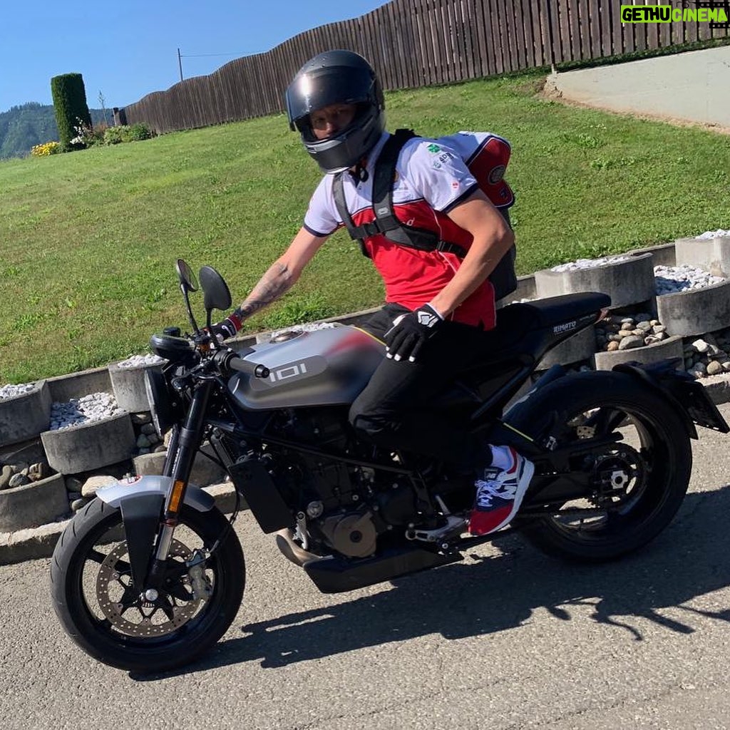 Kimi Räikkönen Instagram - Riding with @husqvarna1903