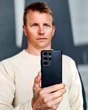 Kimi Räikkönen Instagram - I choose Samsung Galaxy S21. @samsungsuomi #TeamGalaxy #GalaxyS21Ultra