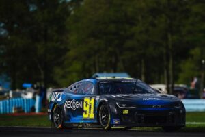Kimi Räikkönen Instagram - Very big thank you to the Nascar community for a warm welcome and great atmosphere. Special thank you to @realmarksjustin @teamtrackhouse and @th_project91 and all the sponsors. Hope to do some real racing in Nascar again!