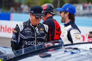 Kimi Räikkönen Instagram - Very big thank you to the Nascar community for a warm welcome and great atmosphere. Special thank you to @realmarksjustin @teamtrackhouse and @th_project91 and all the sponsors. Hope to do some real racing in Nascar again!