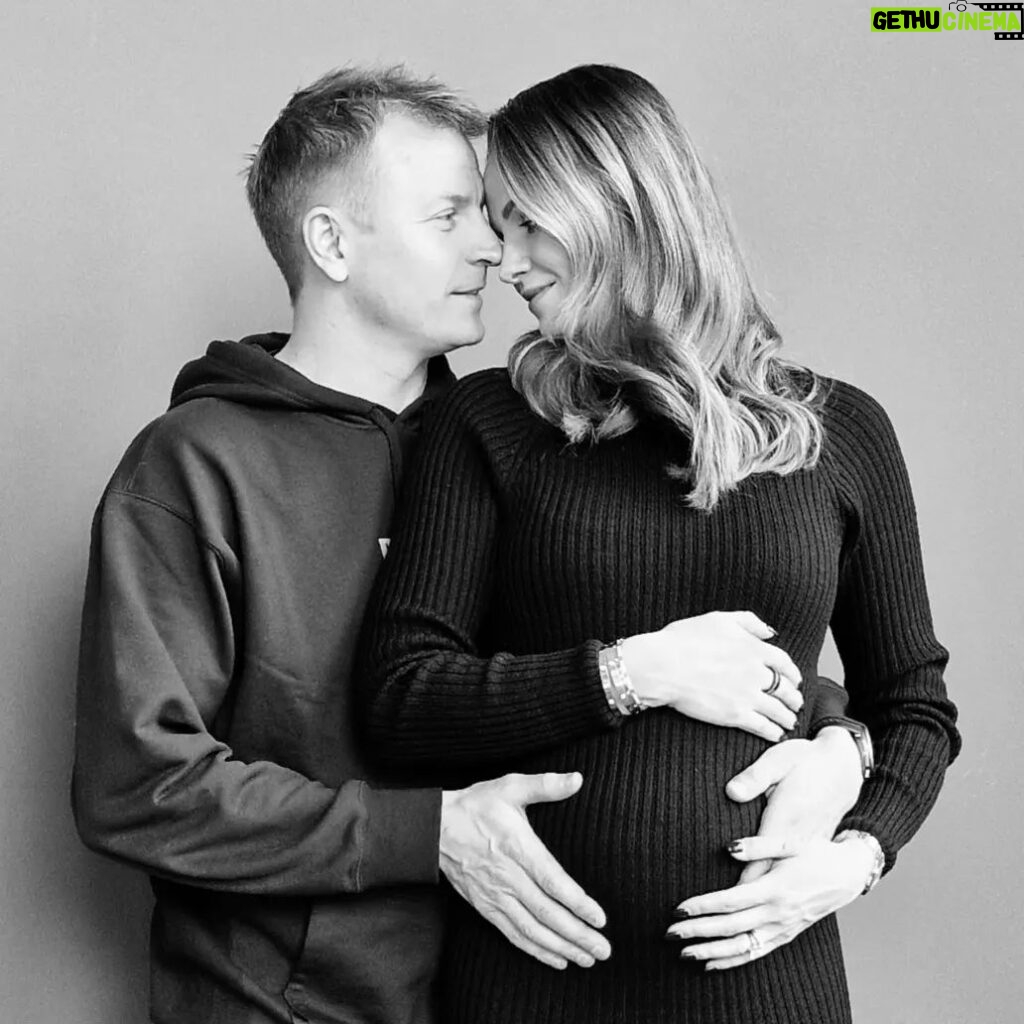 Kimi Räikkönen Instagram - Oh baby girl, you are already so loved❤ We can't wait to meet the newest member of our family in a few months!