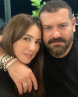 Kinda Alloush Instagram - كل سنة وانت طيب وناجح ومبسوط ياحبيبي وسبب حياتي وسعادتي…🎂🎂😍😍😘😘
I will love you till death do us part ❤️❤️❤️