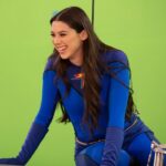 Kira Kosarin Instagram - 2 weeks til u find out what this green screen turns into in the new movie 🤪 any guesses? 👇 #ThundermansReturn March 7th at 7 on @nickelodeon 📸 @dannykosarin