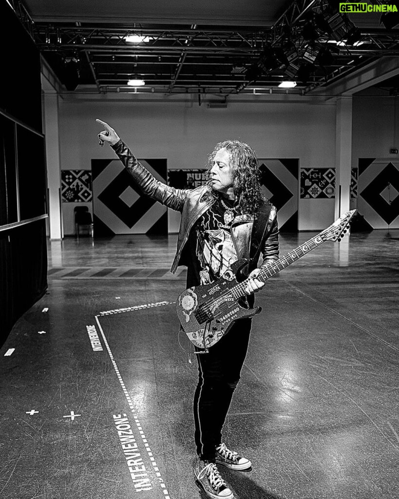 Kirk Hammett Instagram - Entering the zone … ⚡ … photo📸by @rosshalfin 🙌