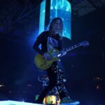 Kirk Hammett Instagram - Amsterdamming !! Night 2 photo📸by @photosbyjeffyeager ⚡️⚡️⚡️ @metallica #metontour #m72amsterdam Johan Cruijff ArenA