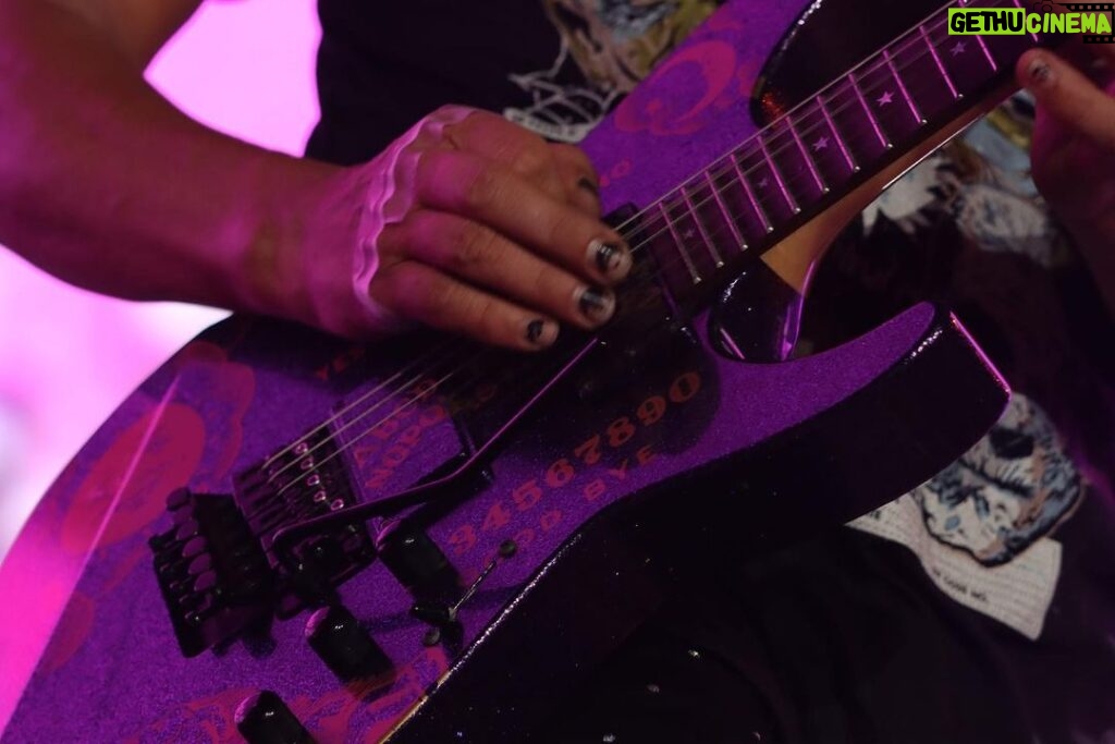Kirk Hammett Instagram - Communicating with the spirits … #espouijaguitar photo📸by @photosbyjeffyeager #metallicafamily @espguitars