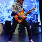Kirk Hammett Instagram - Catching that chord … photo📸by @photosbyjeffyeager