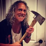 Kirk Hammett Instagram - 🎃 what’s your favorite scary movie? One of mine (aside from the obvious 🪓) is Barbarian 🔥 #happyhalloween🎃