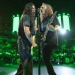 Kirk Hammett Instagram - It takes two … ⚡️🎸⚡️ 🤘photo📸by @photosbyjeffyeager