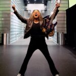 Kirk Hammett Instagram - ⚡️⚡️⚡️ Here we gooooo !!!! 🙌 photo📸by @rosshalfin #metallica