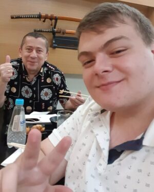 Konstantino Atanassopolus Instagram - Desejo um feliz dia dos pais a todos com muito carinho. Meu pai você me ensinou muito e ainda me ensina a cada dia sobre a vida e sobre o amor. Te amo meu velho 😍💪❤🙏👊