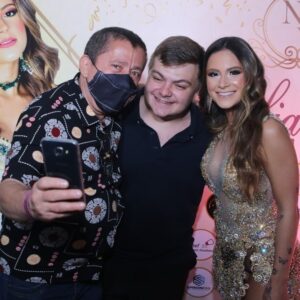 Konstantino Atanassopolus Instagram - Mais algumas fotos da festa de 1M de seguidores da Nathalia Valente. Uma festa top!!! 🎉🎊🔥
