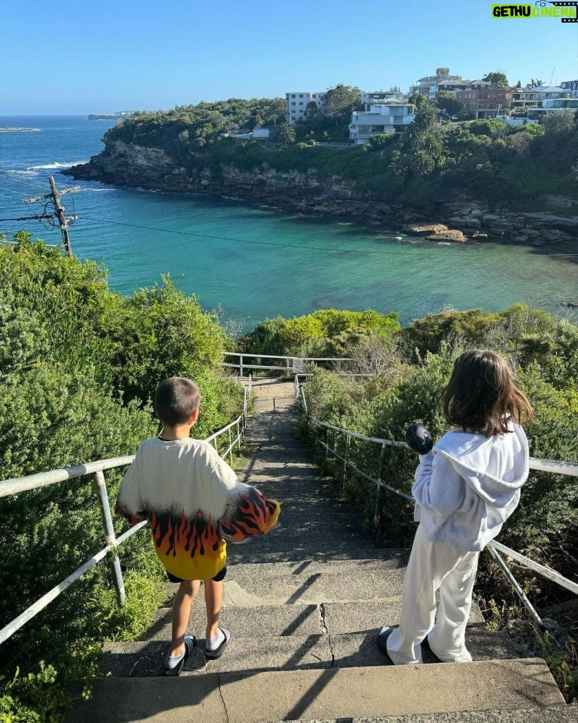 Kourtney Kardashian Barker Instagram - Thank you @airbnb for such a beautiful home to create memories that I will always remember and cherish. Mornings making banana pancakes and nights playing uno forever and ever!! Sydney