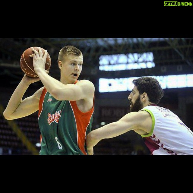 Kristaps Porziņģis Instagram - Tomorrow game against Manresa!! 🏀#SevillaNoSeRinde #Focused