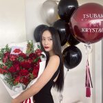 Krystal Jung Instagram - ❤️🖤 @tsubaki.kr #츠바키 💆🏻‍♀️