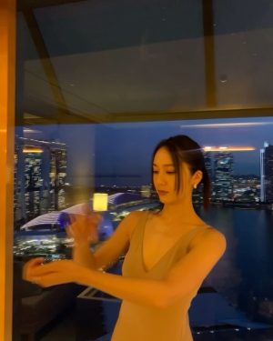 Krystal Jung Instagram - 💓🌷🌸 @lancomeofficial 
#lancomesg #idolebylancome #beyourownidole