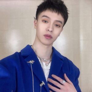 Krystian Wang Instagram - star sapphires