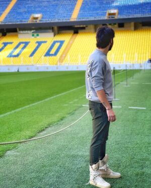 Kubilay Aka Instagram - Yaşa Fenerbahçe! 💛💙