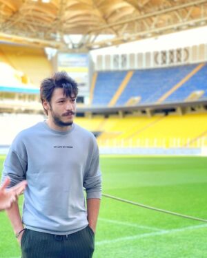 Kubilay Aka Instagram - Yaşa Fenerbahçe! 💛💙