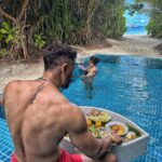 Kunal Khemu Instagram - Just being an Aquaholic @kandima_maldives 🏖️ #mykindofplace #kandimamaldives #maldives #aquaholic #ocean #deep #beach #beachlife