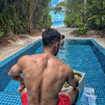 Kunal Khemu Instagram - Just being an Aquaholic @kandima_maldives 🏖️ #mykindofplace #kandimamaldives #maldives #aquaholic #ocean #deep #beach #beachlife