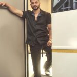 Kunal Khemu Instagram - Just looking 👀