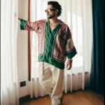 Kunal Khemu Instagram - It’s time to Bring it on Baby.. Madgaon express in cinemas on the 22nd of march Let’s go!! Shirt: @capisvirleo Jewellery: @shopzillionaire Styled by: @suvidhiijainn Photographer: @thesikhboy