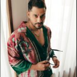 Kunal Khemu Instagram - It’s time to Bring it on Baby.. Madgaon express in cinemas on the 22nd of march Let’s go!! Shirt: @capisvirleo Jewellery: @shopzillionaire Styled by: @suvidhiijainn Photographer: @thesikhboy