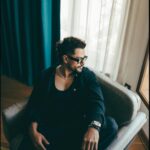 Kunal Khemu Instagram - 🖤K Styled by: @suvidhiijainn Jewellery: @shopzillionaire Phorographer: @thesikhboy