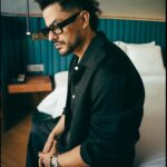 Kunal Khemu Instagram - 🖤K Styled by: @suvidhiijainn Jewellery: @shopzillionaire Phorographer: @thesikhboy