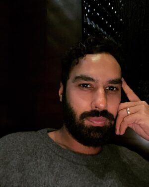 Kunal Nayyar Instagram - Back in London. Incredibly humbled and grateful to return to shooting. I never forget where this journey began, all of my achievements have been because of great sacrifices from a lot of people, as well as the unmentioned angels that gave me numerous couches to sleep on, and encouraged me to dream big. Every day I’m on set, feels like the first day again. I’m a schoolboy and it’s the first day of class- “give em hell” Sending you all love.